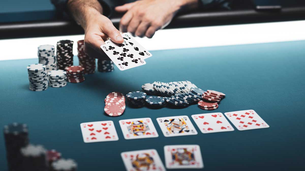 When To Show Cards in Poker