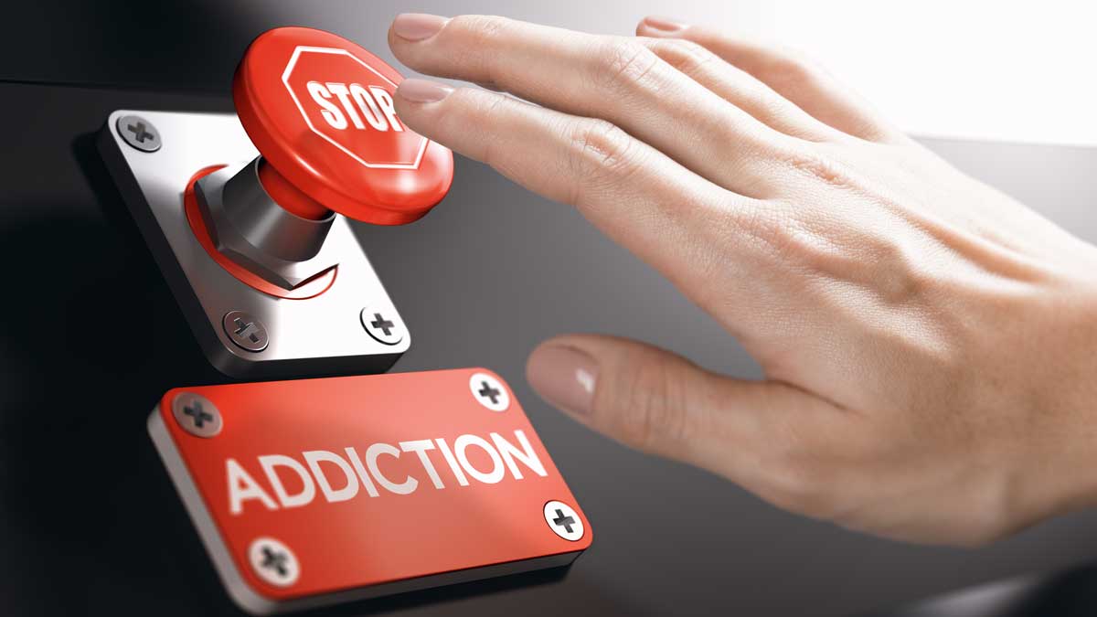 Risk of Addiction in Online Poker