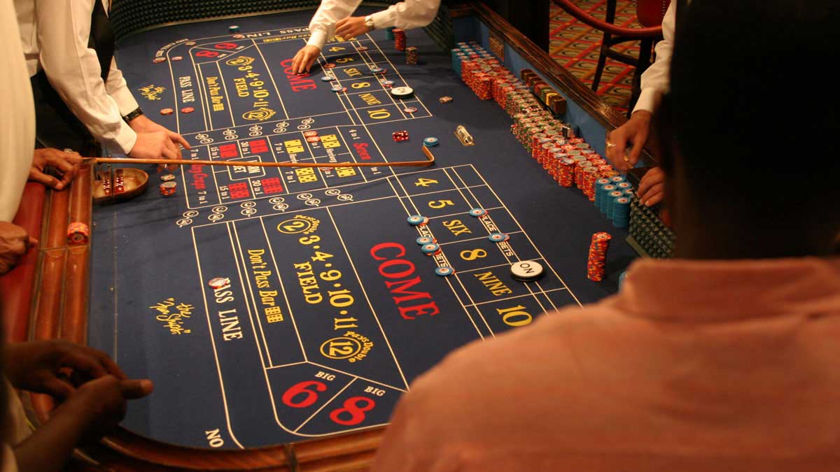 Understanding the Craps Table