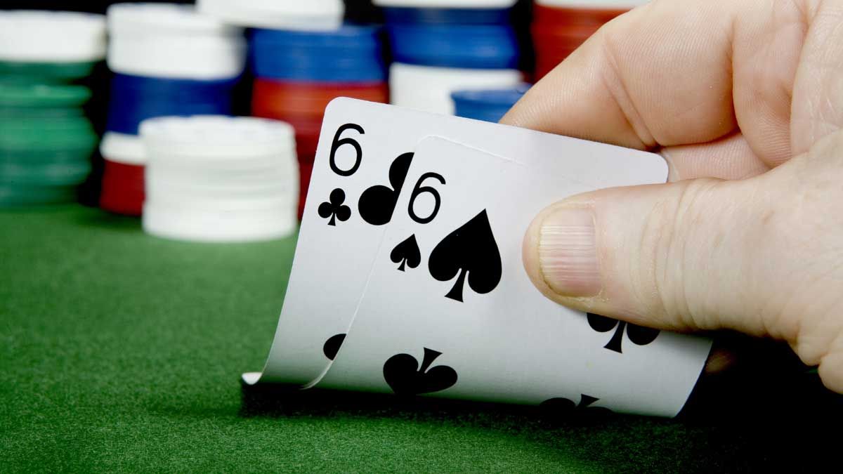 Hold'em hole cards with a pair of 6's