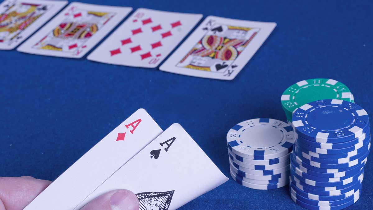 Re-checking Hole Cards in Poker