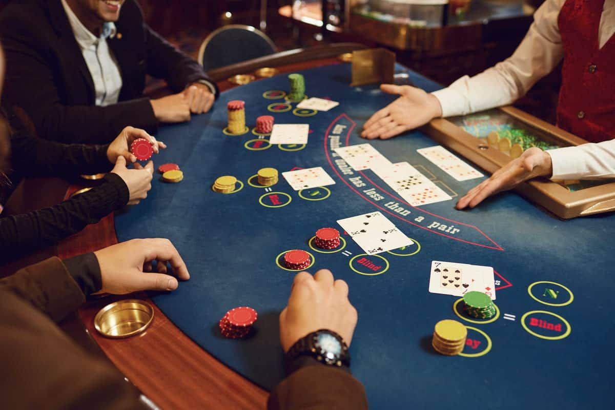 A Comprehensive Guide to Playing Casino Hold'em