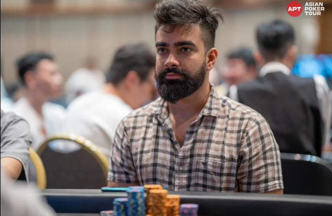 Anuj Yadav Leads Day 1a of APT Da Nang Main Event